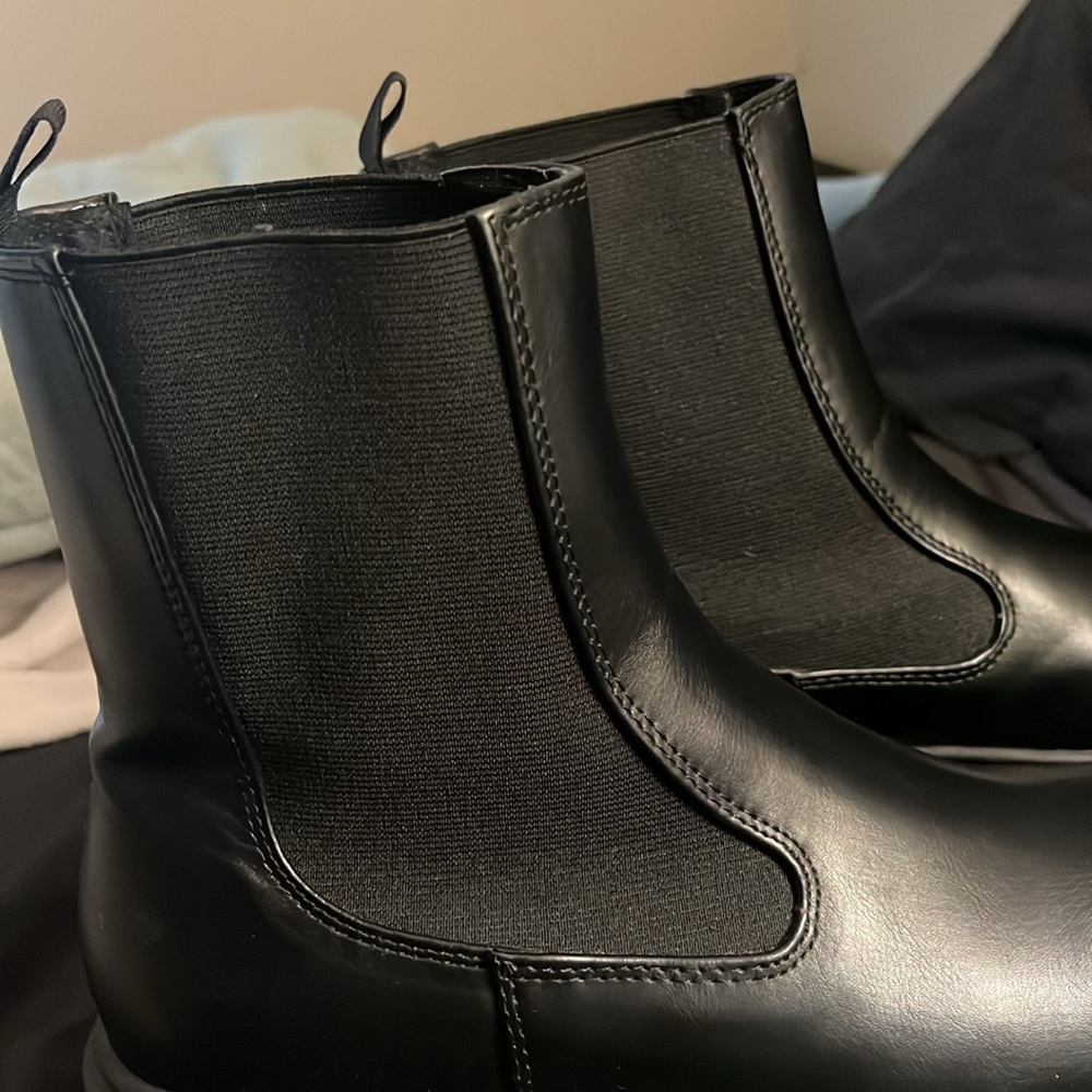 Platform Boots 🖤🖤 - Picture 2 of 7